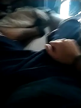 tuvergaarg online show from November 12, 2025, 9:29 pm