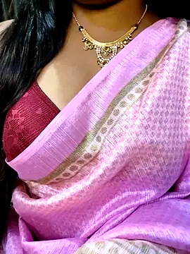 Snapshot of VR_here_4U chatting on March 12, 2026, 8:13 pm VR here 4U online show from March 12, 2026, 8:13 pm