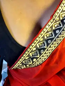 Snapshot of VR_here_4U chatting on February 1, 2026, 5:06 am VR here 4U online show from February 1, 2026, 5:06 am