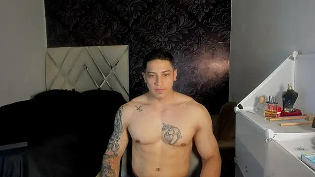 tom fox15 online show from May 19, 2026, 4:52 am