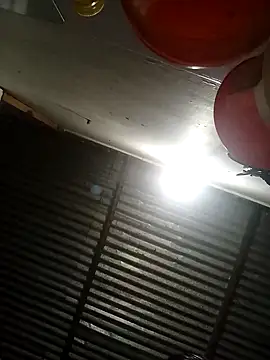 Snapshot of Andreita_95 chatting on October 29, 2025, 10:52 pm Andreita 95 online show from October 29, 2025, 10:52 pm