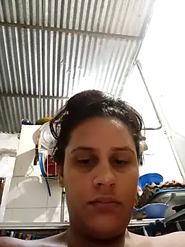 Snapshot of Andreita_95 chatting on October 9, 2025, 10:05 am Andreita 95 online show from October 9, 2025, 10:05 am