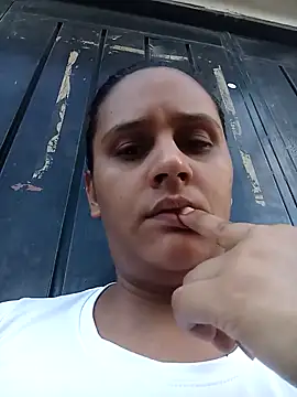 Snapshot of Andreita_95 chatting on October 28, 2025, 10:20 pm Andreita 95 online show from October 28, 2025, 10:20 pm