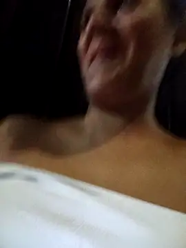 Snapshot of Andreita_95 chatting on October 18, 2025, 11:18 pm Andreita 95 online show from October 18, 2025, 11:18 pm