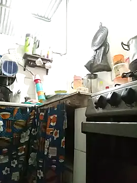 Snapshot of Andreita_95 chatting on October 17, 2025, 11:06 pm Andreita 95 online show from October 17, 2025, 11:06 pm