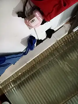 Snapshot of Andreita_95 chatting on November 5, 2025, 11:08 pm Andreita 95 online show from November 5, 2025, 11:08 pm