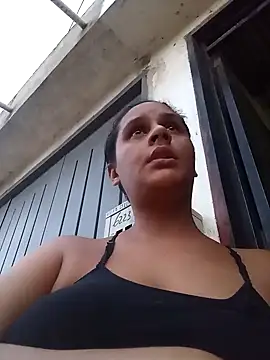 Snapshot of Andreita_95 chatting on October 16, 2025, 10:40 pm Andreita 95 online show from October 16, 2025, 10:40 pm