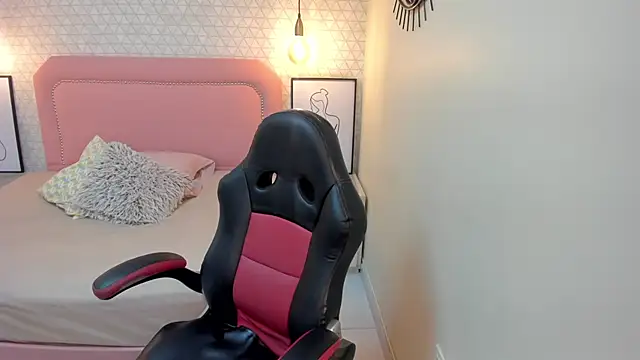 Kittytimberlake online show from November 26, 2025, 12:27 pm