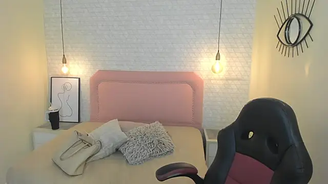 Kittytimberlake online show from February 16, 2026, 12:59 pm