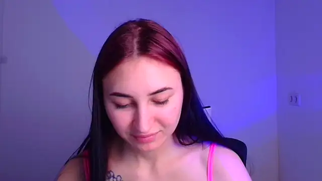 Snapshot of Jennifer_Blum chatting on February 10, 2025, 12:19 am Jennifer Blum online show from February 10, 2025, 12:19 am
