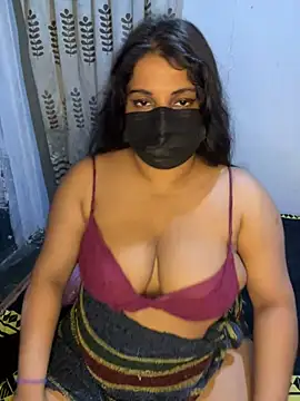NOORA-GIRL online show from May 10, 2026, 2:19 pm