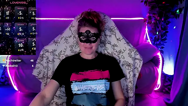 Sexy-Housewife online show from December 2, 2024, 8:36 am