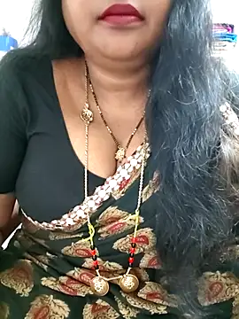 Snapshot of Swapna_143 chatting on July 16, 2026, 2:19 am Swapna 143 online show from July 16, 2026, 2:19 am