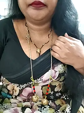 Snapshot of Swapna_143 chatting on June 4, 2026, 2:49 am Swapna 143 online show from June 4, 2026, 2:49 am