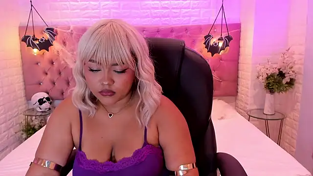 cherry chel online show from October 29, 2025, 1:32 pm