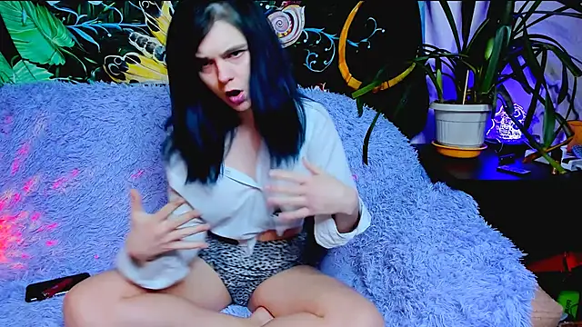PussySaurus  online show from February 6, 2025, 8:34 pm