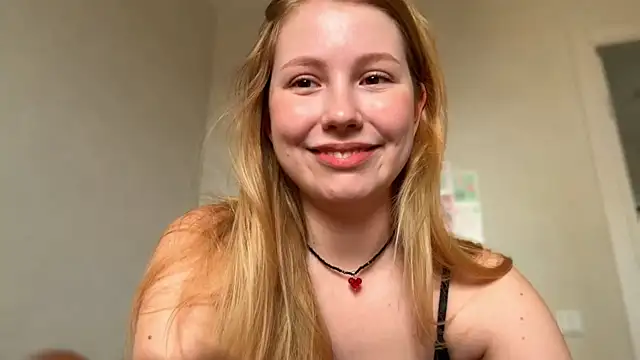 Snapshot of HoneyAudrey chatting on May 22, 2026, 2:31 am HoneyAudrey online show from May 22, 2026, 2:31 am