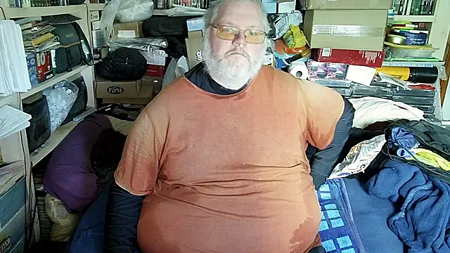 hadeszeuss2 online show from April 15, 2026, 3:27 pm