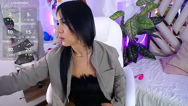 Camille jhonson online show from October 15, 2025, 10:12 am