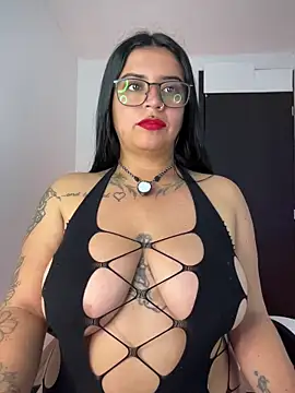 Devilsweet17 online show from April 23, 2026, 9:38 pm