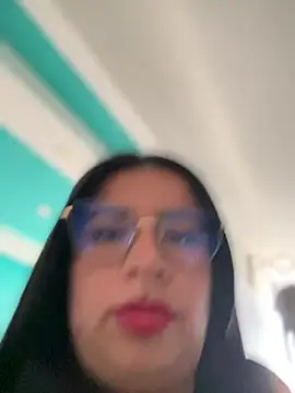 Devilsweet17 online show from April 9, 2026, 9:43 pm