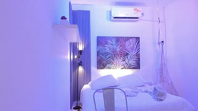 Snapshot of emma_alice_ chatting on November 24, 2025, 12:16 pm emma alice online show from November 24, 2025, 12:16 pm