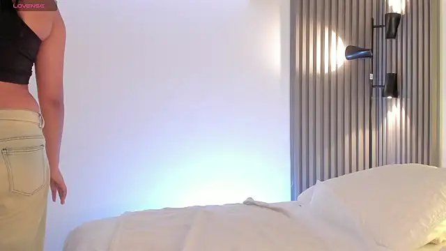 Snapshot of emma_alice_ chatting on November 25, 2025, 12:16 pm emma alice online show from November 25, 2025, 12:16 pm