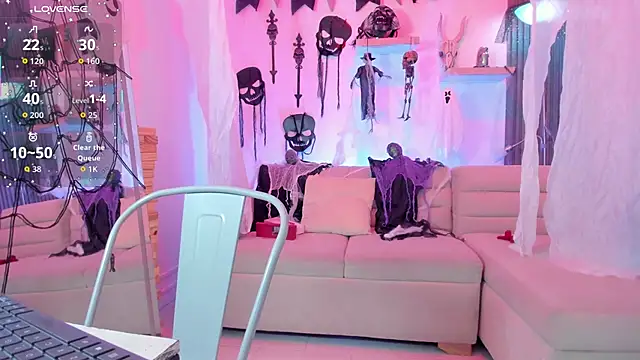 Snapshot of emma_alice_ chatting on October 18, 2025, 12:07 pm emma alice online show from October 18, 2025, 12:07 pm