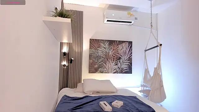 Snapshot of emma_alice_ chatting on February 27, 2026, 10:59 am emma alice online show from February 27, 2026, 10:59 am