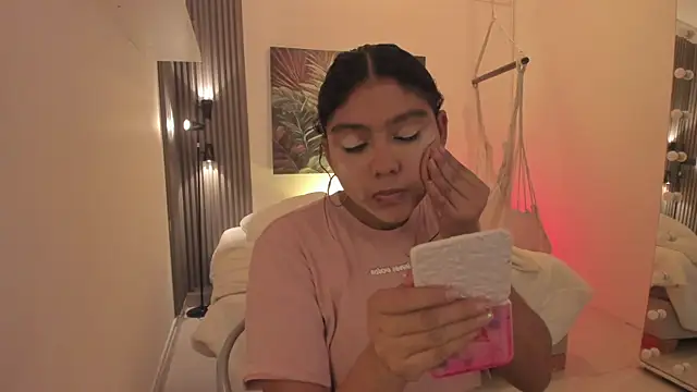 Snapshot of emma_alice_ chatting on November 21, 2025, 12:48 pm emma alice online show from November 21, 2025, 12:48 pm