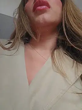 Karen San Miguel online show from April 4, 2026, 8:59 pm