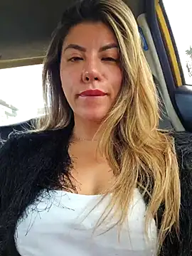 Snapshot of Karen_San_Miguel chatting on November 12, 2025, 3:16 pm Karen San Miguel online show from November 12, 2025, 3:16 pm