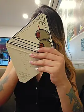 Karen San Miguel online show from March 9, 2026, 5:38 pm