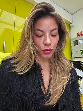 Snapshot of Karen_San_Miguel chatting on October 24, 2025, 7:46 pm Karen San Miguel online show from October 24, 2025, 7:46 pm