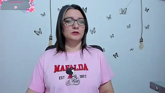 Amie Adams82  online show from January 13, 2026, 2:43 pm