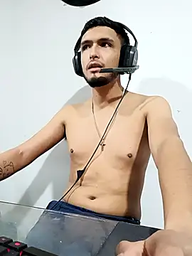 Snapshot of mosmar_20 chatting on March 19, 2025, 12:26 am mosmar 20 online show from March 19, 2025, 12:26 am