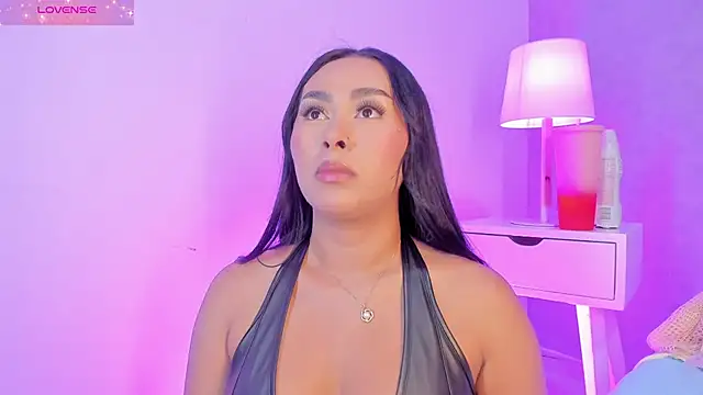 Cameliaa Smiith online show from December 3, 2025, 3:07 am