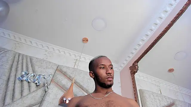 Snapshot of JamesParck chatting on February 20, 2025, 6:35 pm JamesParck online show from February 20, 2025, 6:35 pm