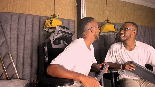 JamesParck online show from April 13, 2026, 11:53 pm