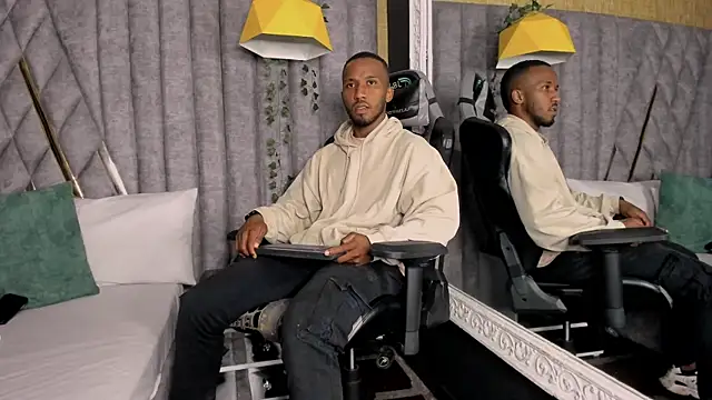 JamesParck online show from March 3, 2026, 11:45 pm