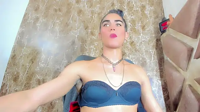 Snapshot of hannabigdirty chatting on October 19, 2025, 6:49 am hannabigdirty online show from October 19, 2025, 6:49 am