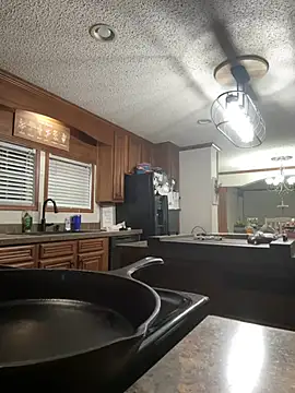 Snapshot of jlynnf chatting on February 6, 2025, 2:44 am jlynnf online show from February 6, 2025, 2:44 am