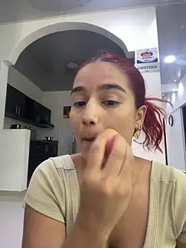 Snapshot of Ari_Baker chatting on September 10, 2025, 7:24 pm Ari Baker online show from September 10, 2025, 7:24 pm