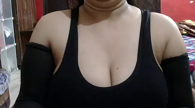 Snapshot of Your-Bhabi chatting on January 1, 2025, 12:11 am Your-Bhabi online show from January 1, 2025, 12:11 am