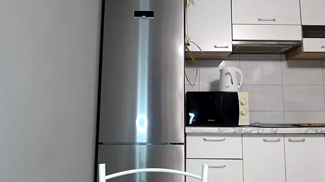 SierraSky  online show from November 24, 2025, 6:08 pm