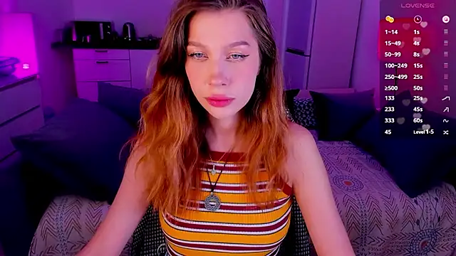 tenderdreams online show from November 14, 2025, 10:57 pm