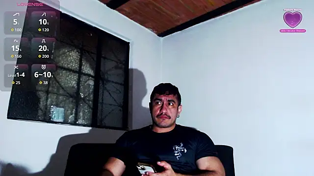 Snapshot of willian_m777 chatting on July 9, 2026, 4:24 am willian m777 online show from July 9, 2026, 4:24 am