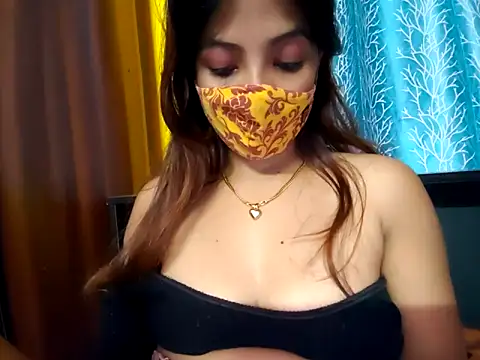 cutesoma2 online show from November 18, 2025, 6:11 pm