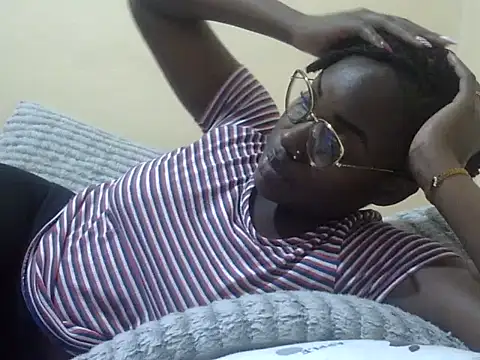 Snapshot of Sexy_racy_rebel_ chatting on March 6, 2025, 6:26 pm Sexy racy rebel online show from March 6, 2025, 6:26 pm