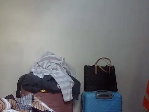 Sexy racy rebel  online show from November 13, 2025, 10:52 am